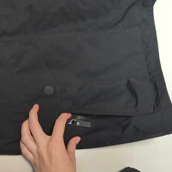 MEC Gore-tex Monsoon Raincoat - Picture 2 of 6